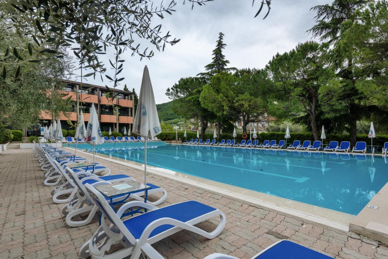 Hotel Royal Garda  Bagian luar foto