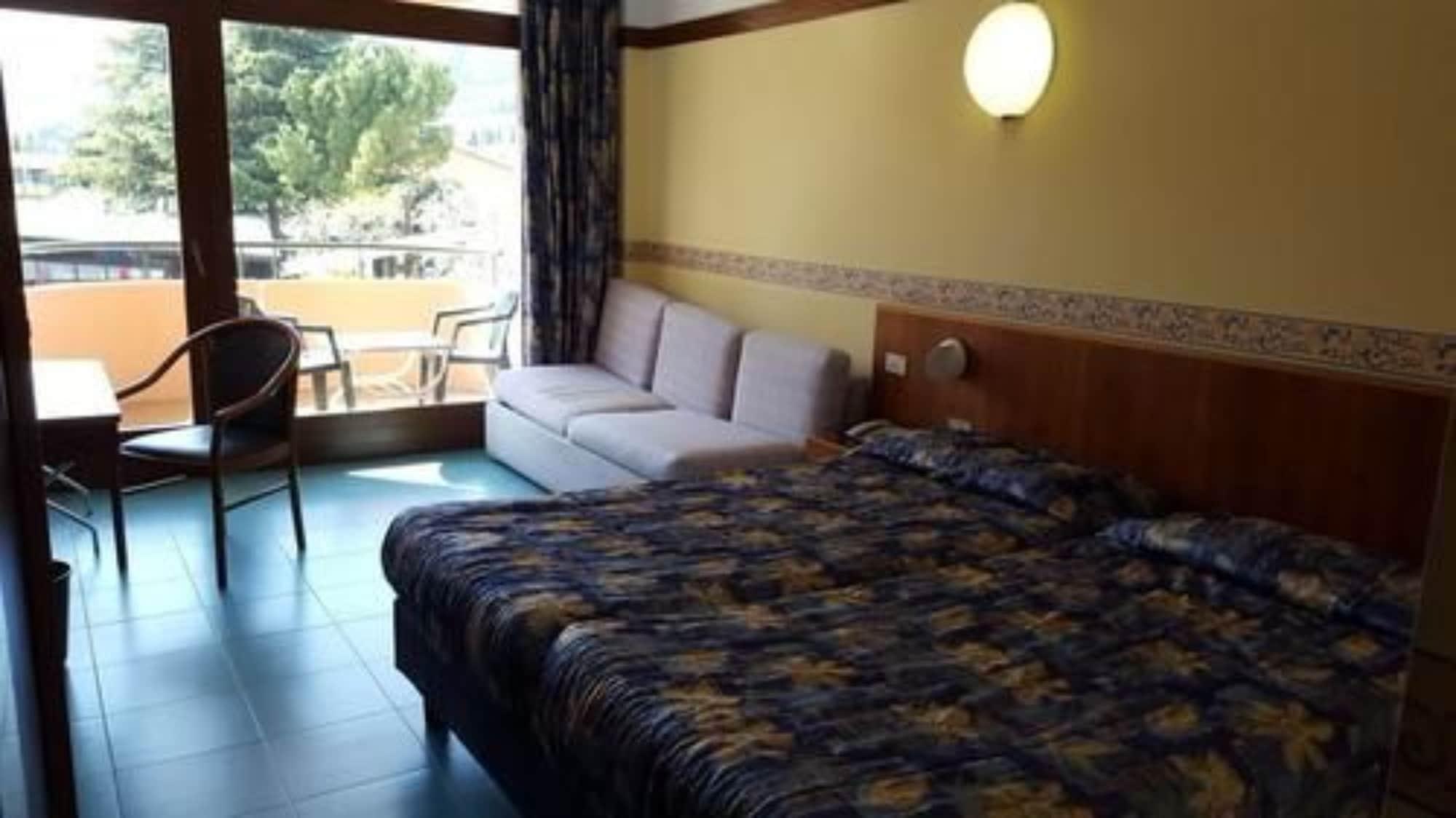 Hotel Royal Garda  Bagian luar foto
