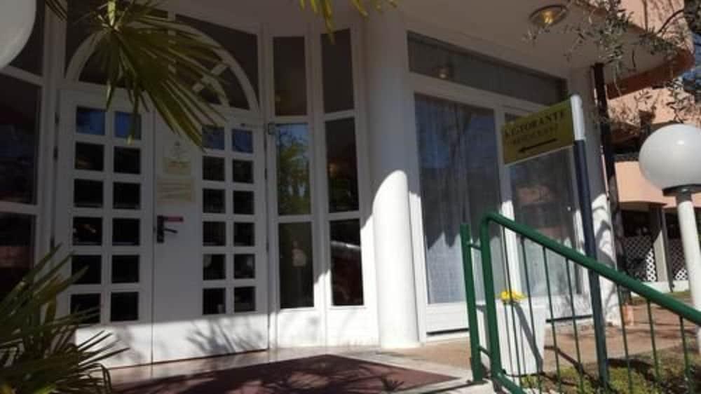 Hotel Royal Garda  Bagian luar foto