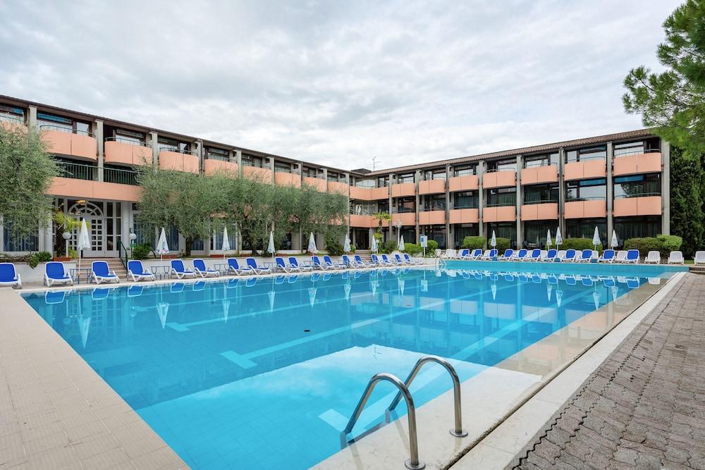 Hotel Royal Garda  Bagian luar foto