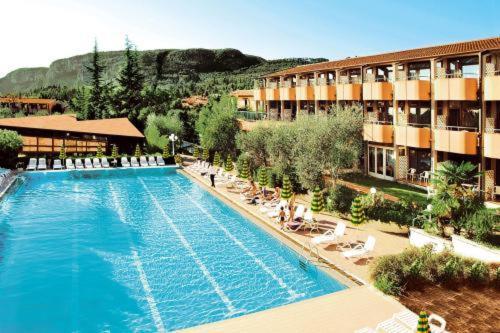 Hotel Royal Garda  Bagian luar foto