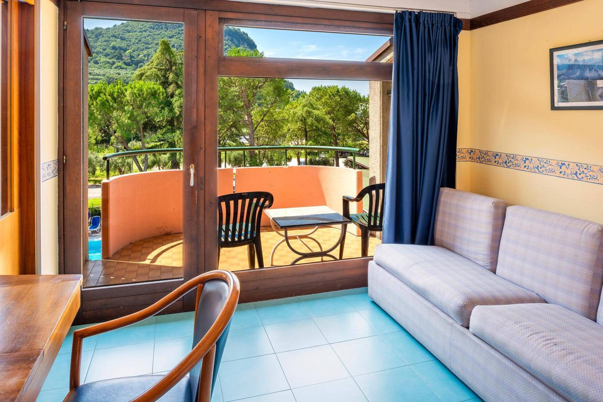 Hotel Royal Garda  Bagian luar foto