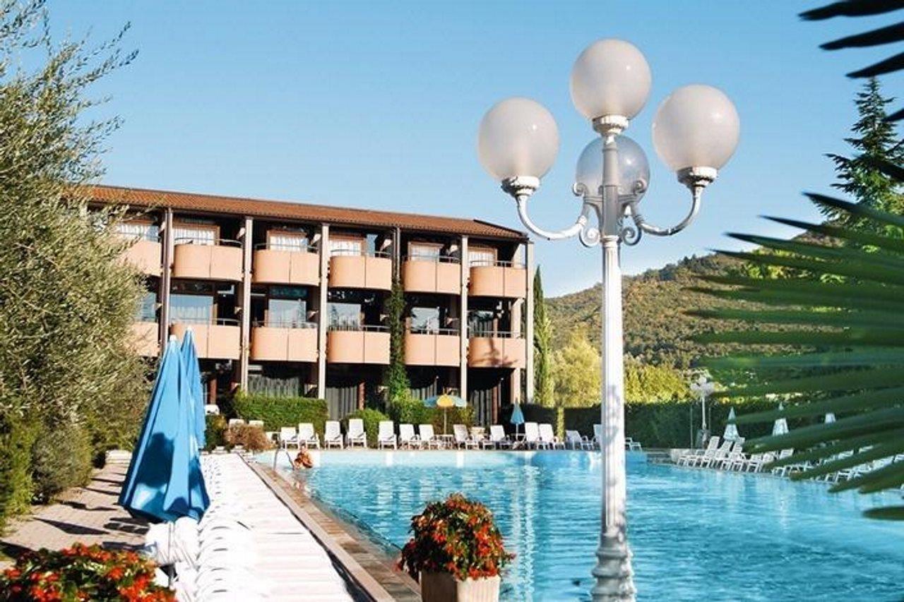 Hotel Royal Garda  Bagian luar foto