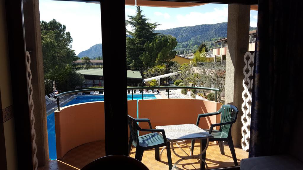 Hotel Royal Garda  Bagian luar foto