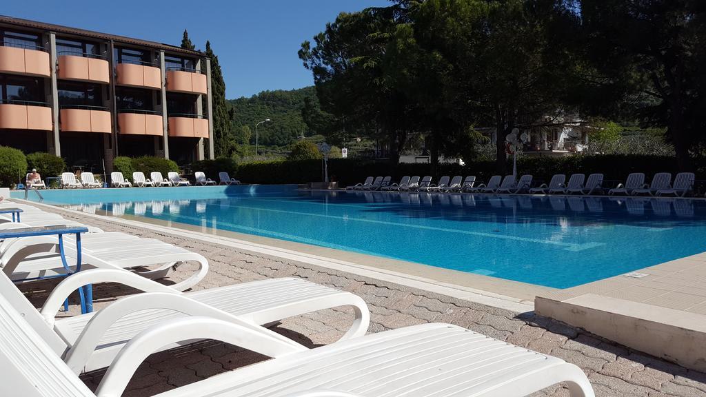 Hotel Royal Garda  Bagian luar foto