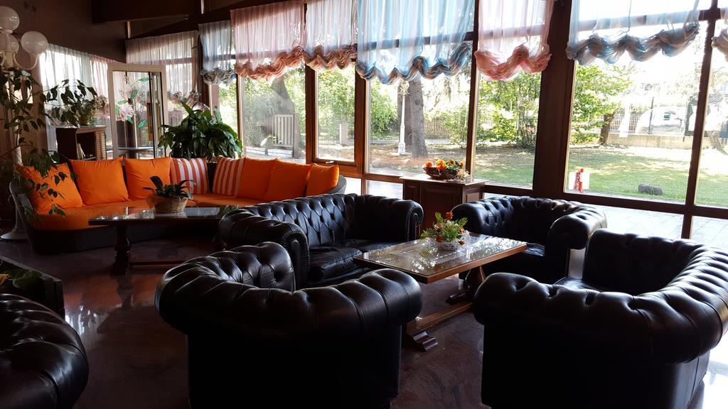 Hotel Royal Garda  Bagian luar foto