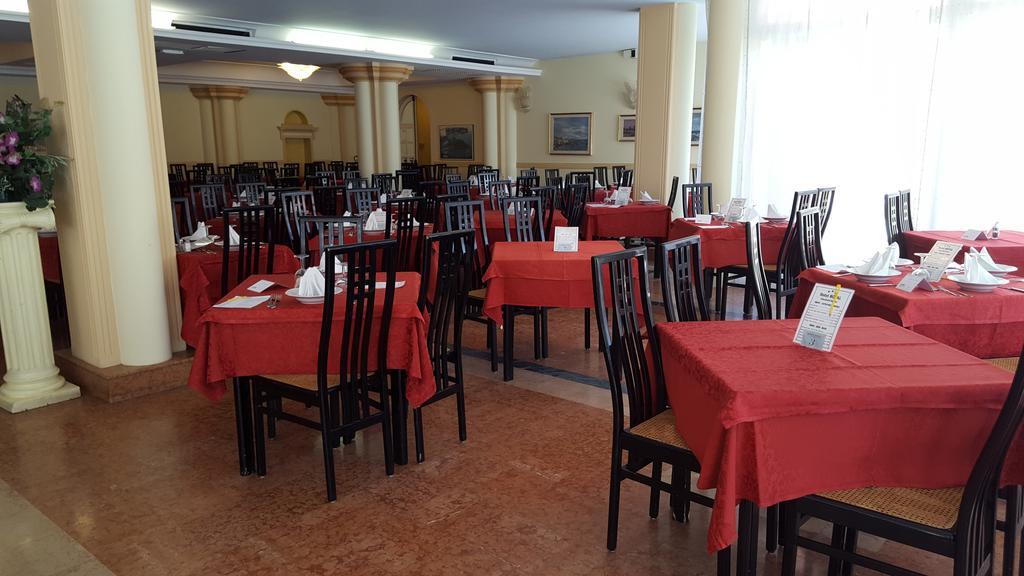 Hotel Royal Garda  Bagian luar foto