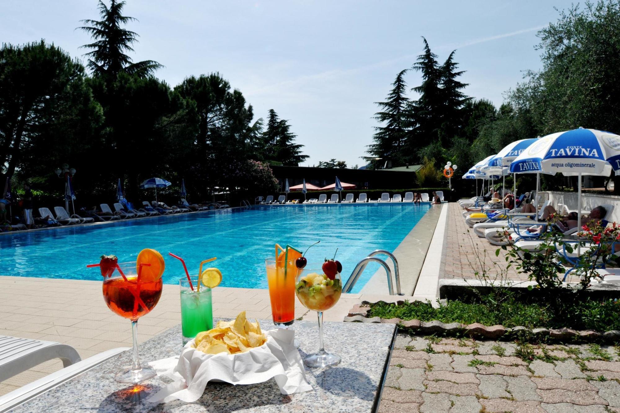 Hotel Royal Garda  Bagian luar foto