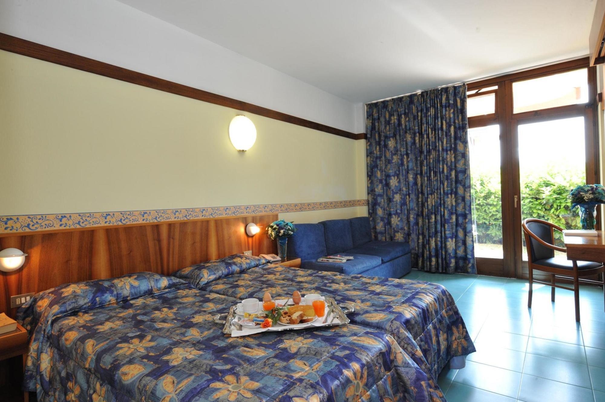 Hotel Royal Garda  Bagian luar foto